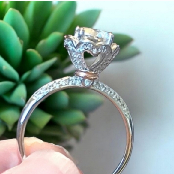 🐰🐰1ct. Moissanite Diamond Ring - Picture 14 of 16